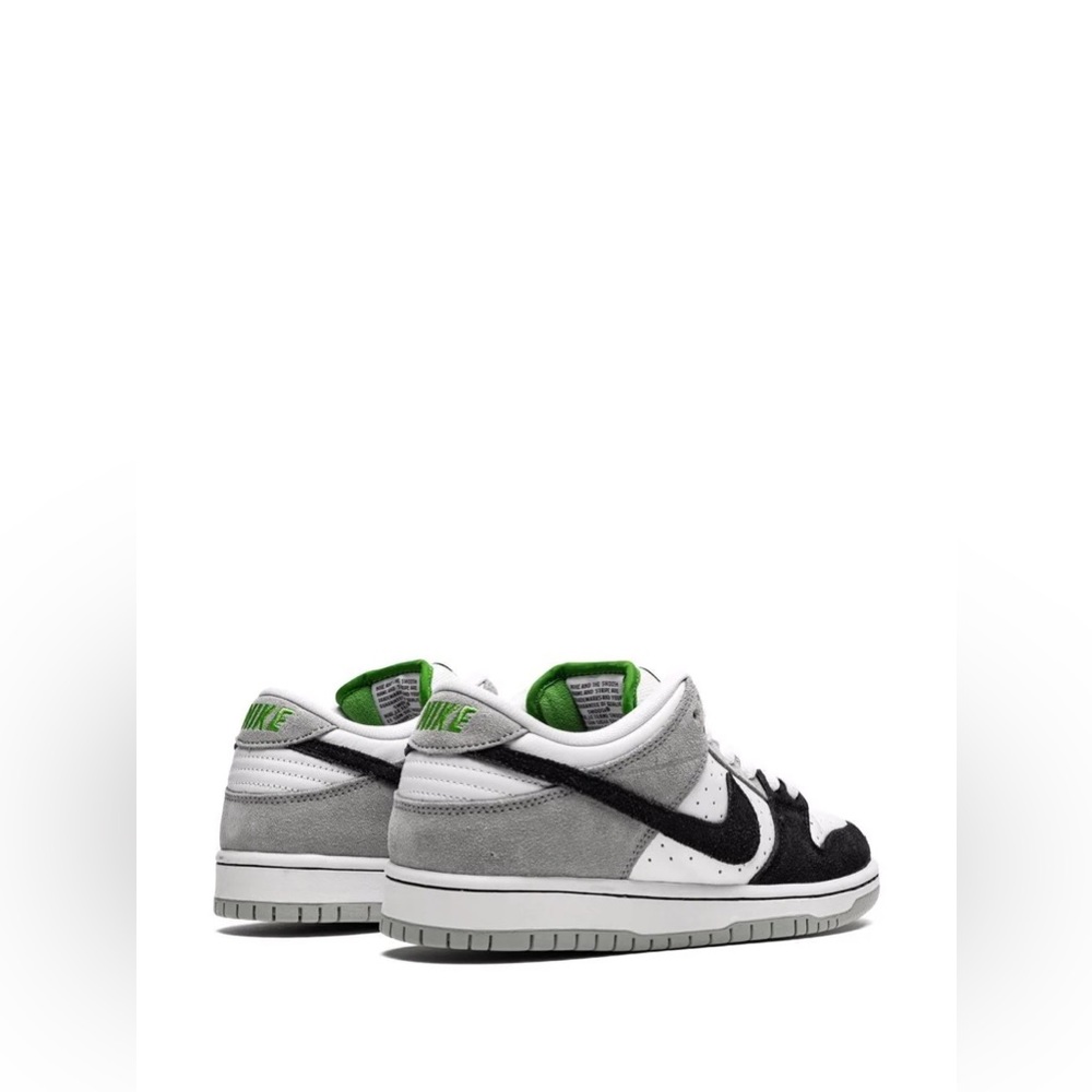 NIKE Dunk Low SB “Chlorophyll” - Picture 11 of 12
